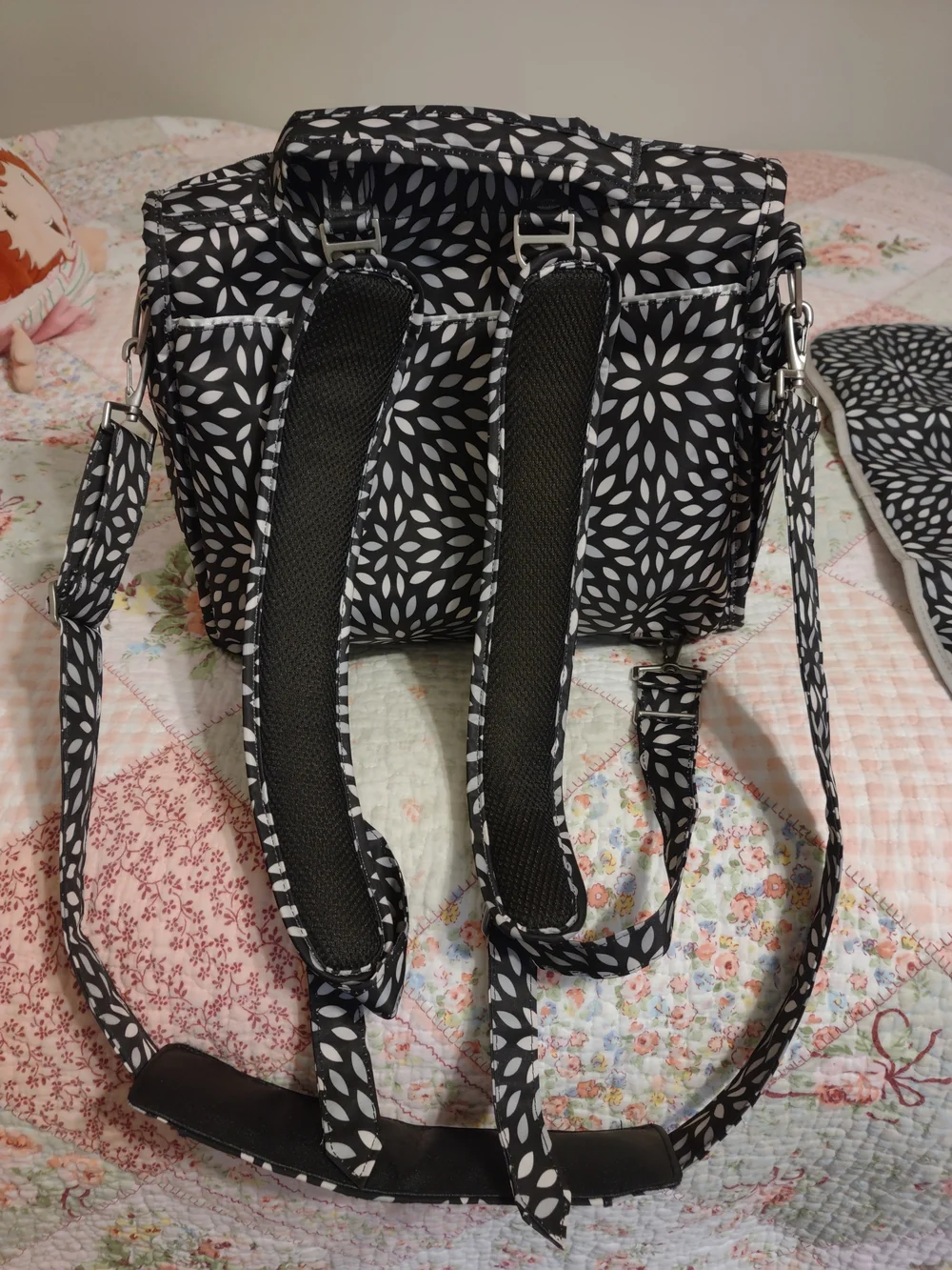 Ju-Ju-Be Black & White Floral Dot Organizer Bag